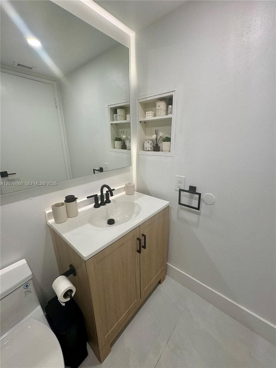 MADISON DOWNTOWN CONDO · #E-1201 in Miami - Photo 13