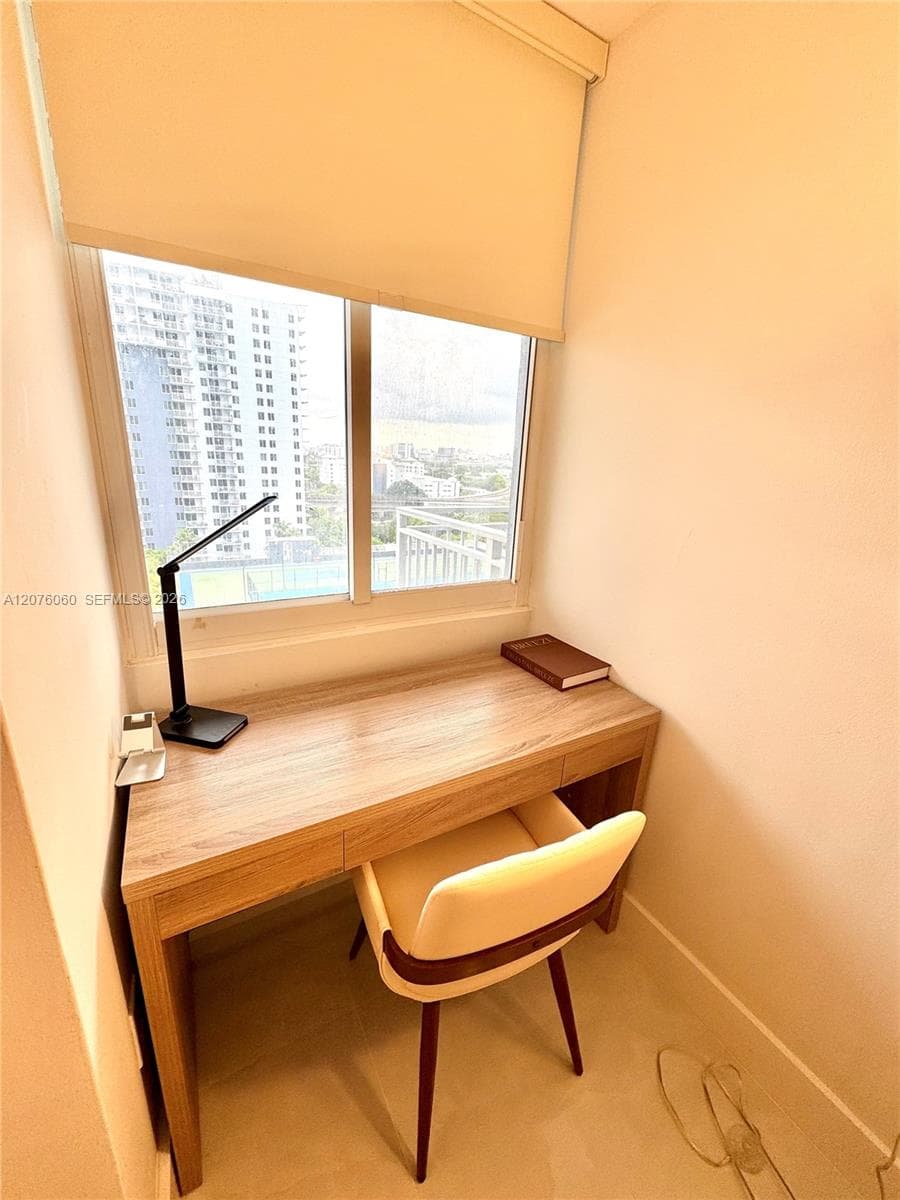 MADISON DOWNTOWN CONDO · #E-1201 in Miami - Photo 16