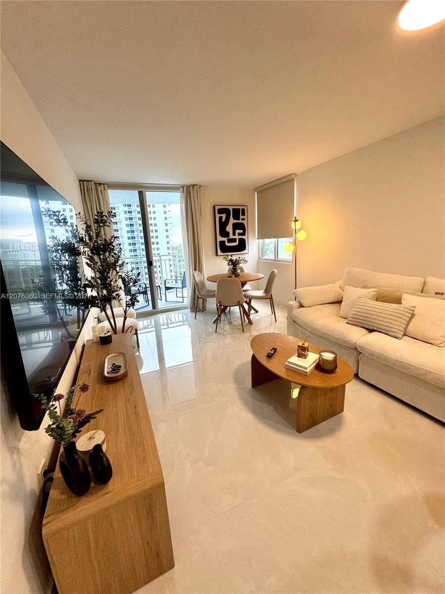 MADISON DOWNTOWN CONDO · #E-1201 in Miami - Photo 1