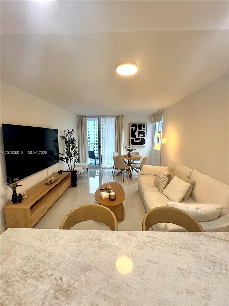 MADISON DOWNTOWN CONDO · #E-1201 in Miami - Photo 11