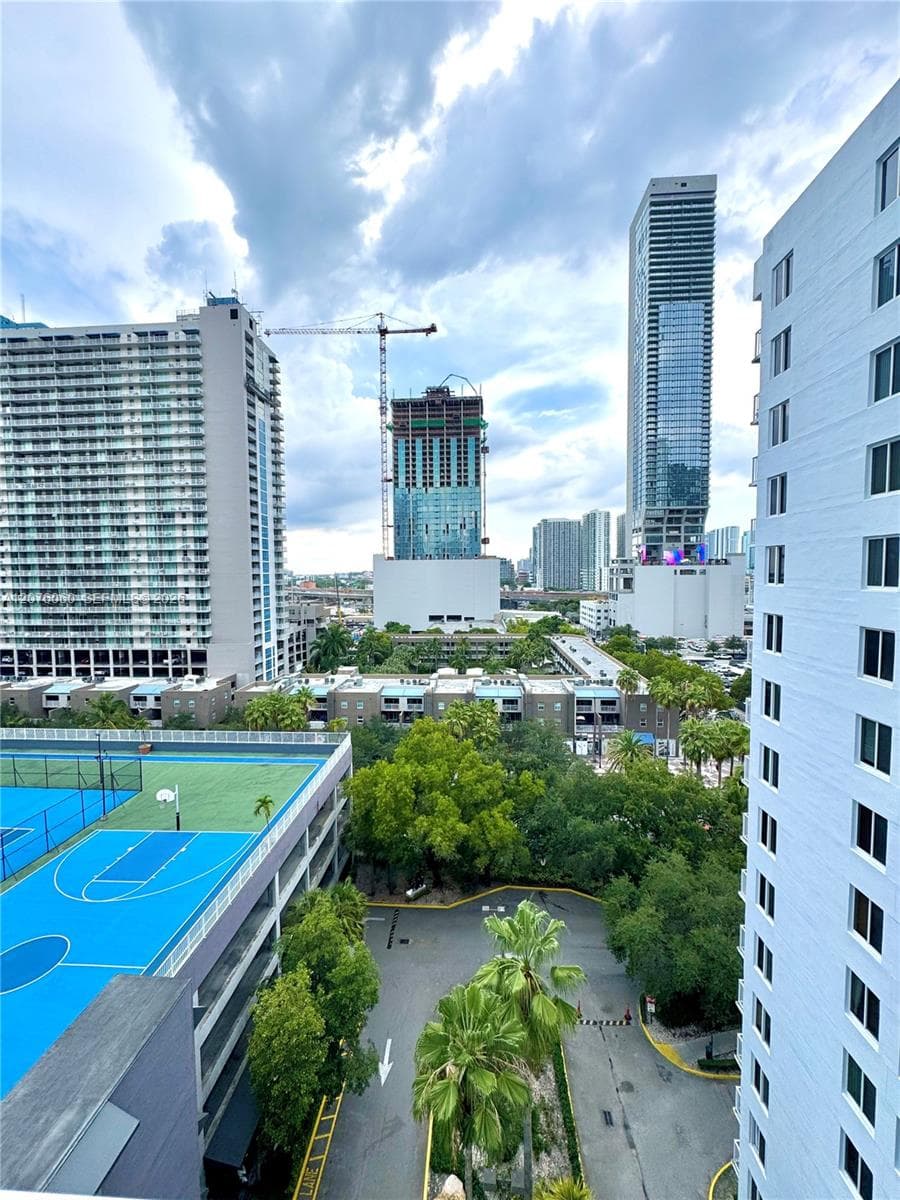 MADISON DOWNTOWN CONDO · #E-1201 in Miami - Photo 19