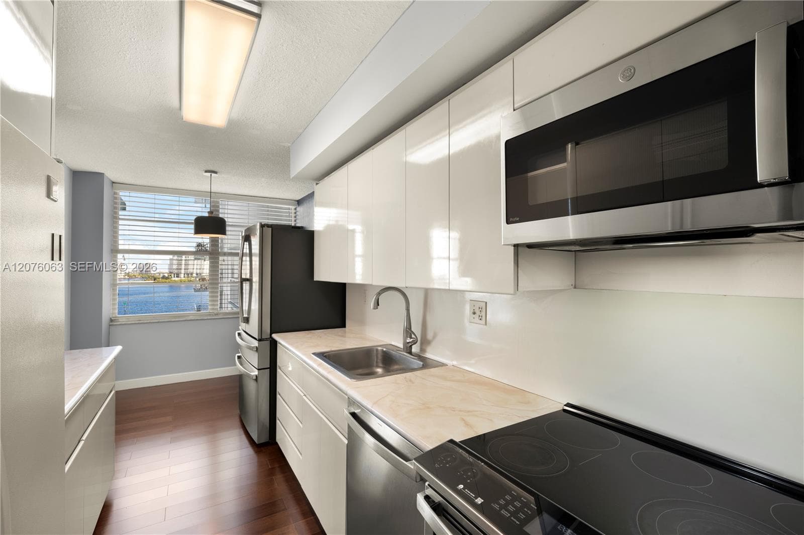 WINSTON TOWERS 500 · #901 in Sunny Isles Beach - Photo 7