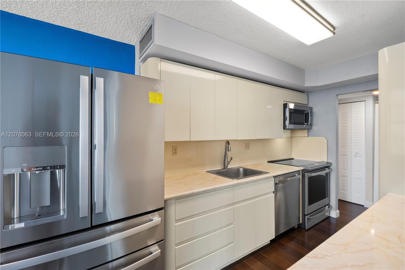WINSTON TOWERS 500 · #901 in Sunny Isles Beach - Photo 9