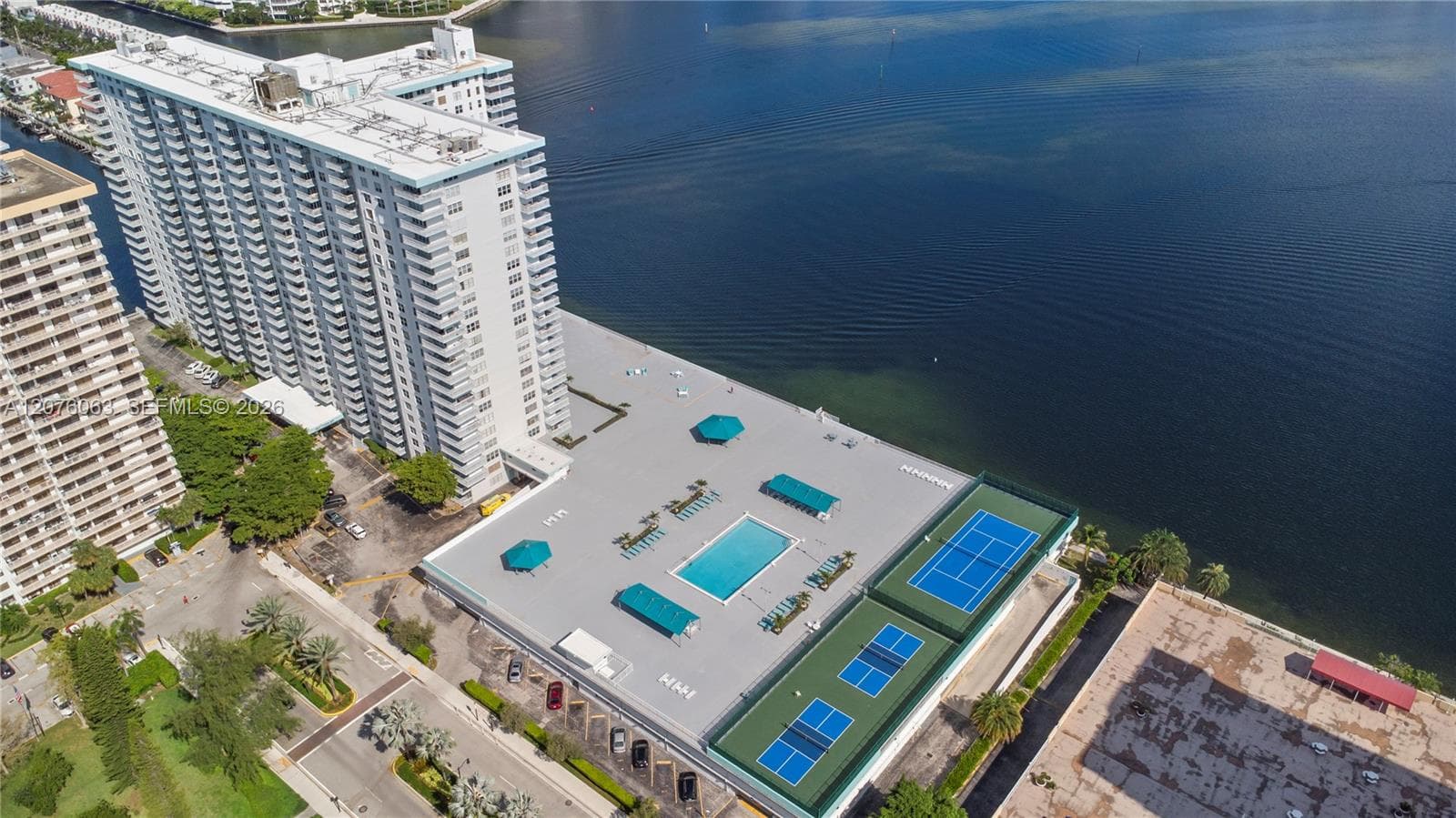 WINSTON TOWERS 500 · #901 in Sunny Isles Beach - Photo 33