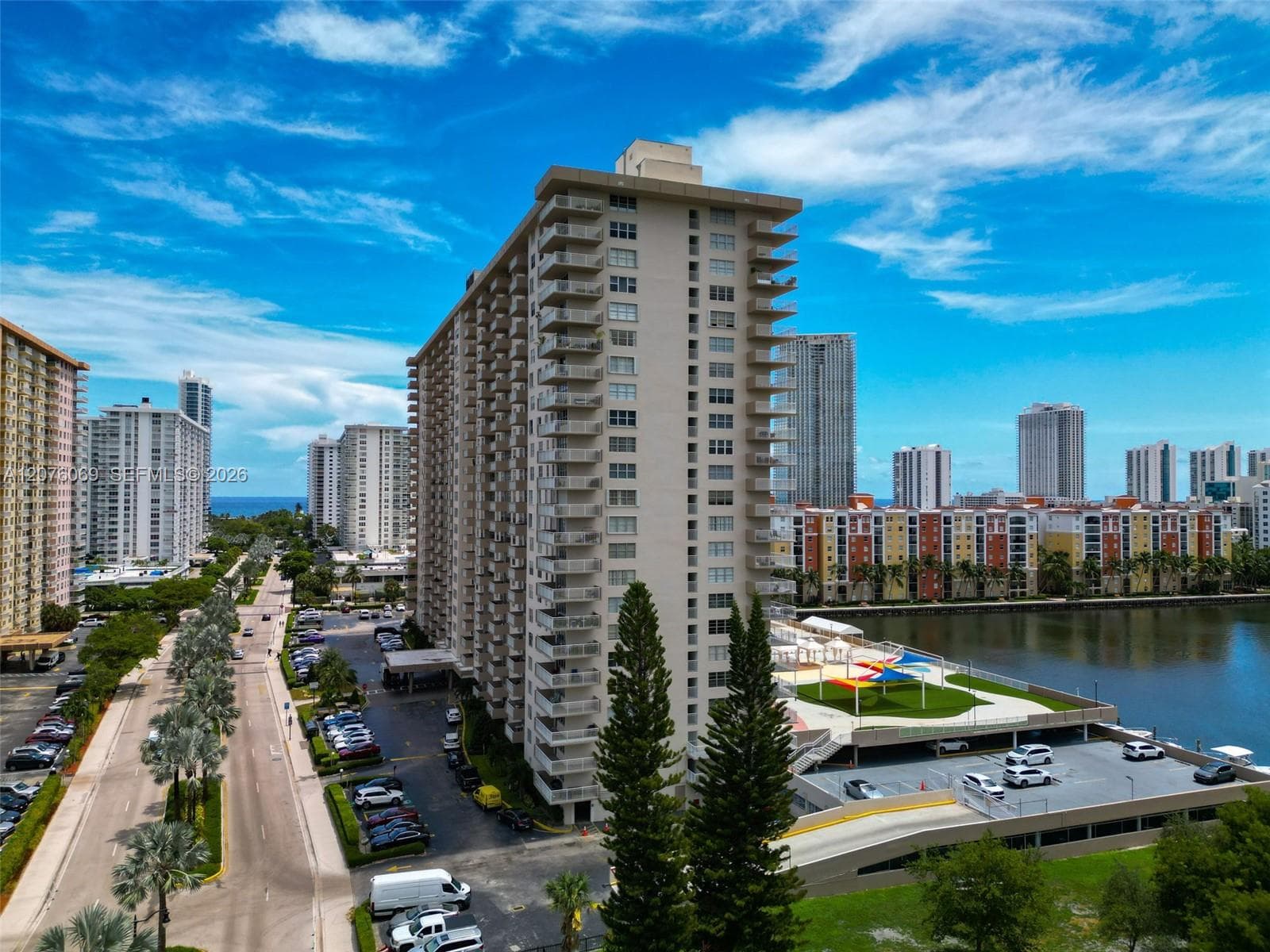 WINSTON TOWERS 100 · #2304 in Sunny Isles Beach - Photo 32