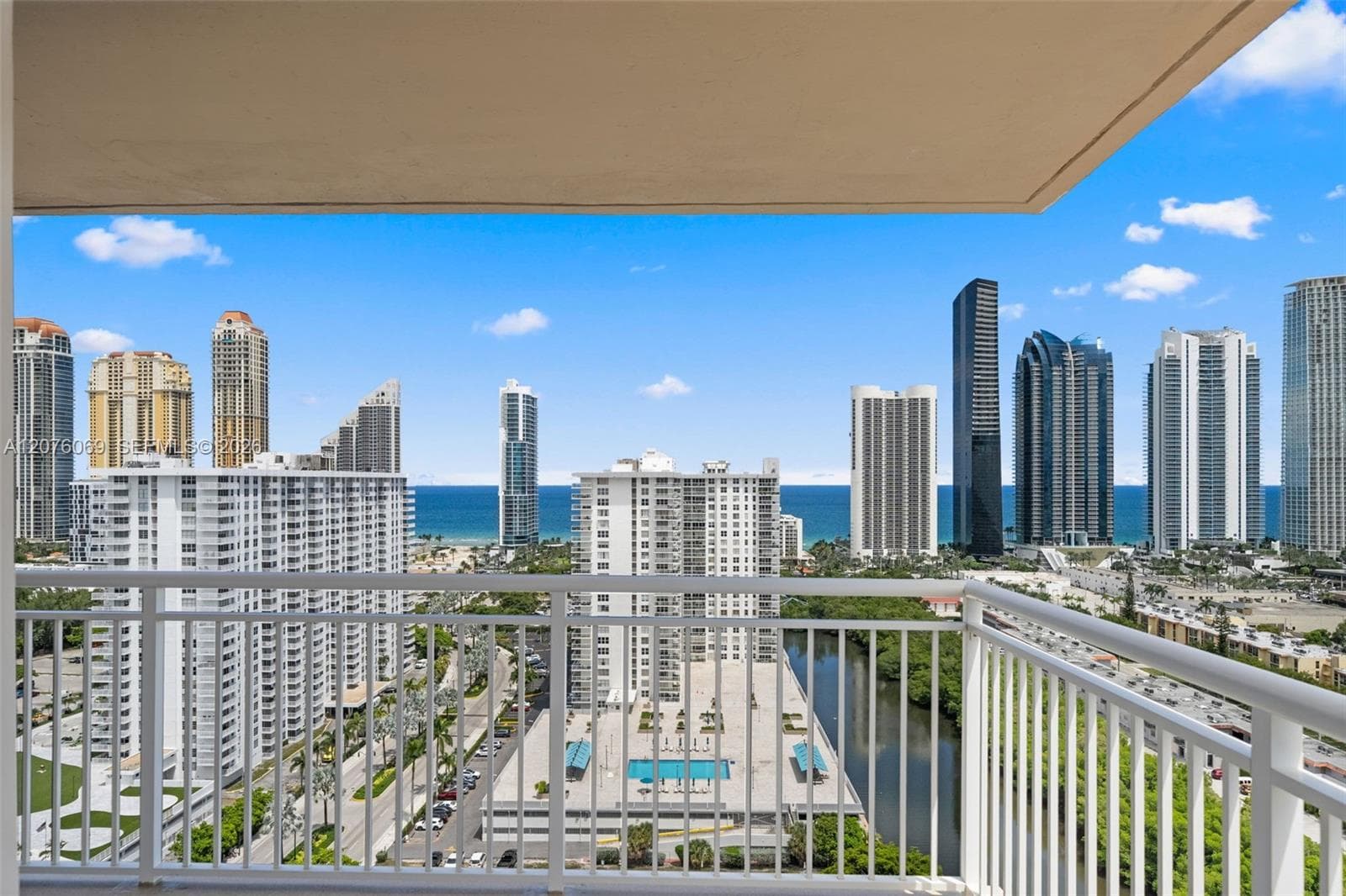 WINSTON TOWERS 100 · #2304 in Sunny Isles Beach - Photo 37
