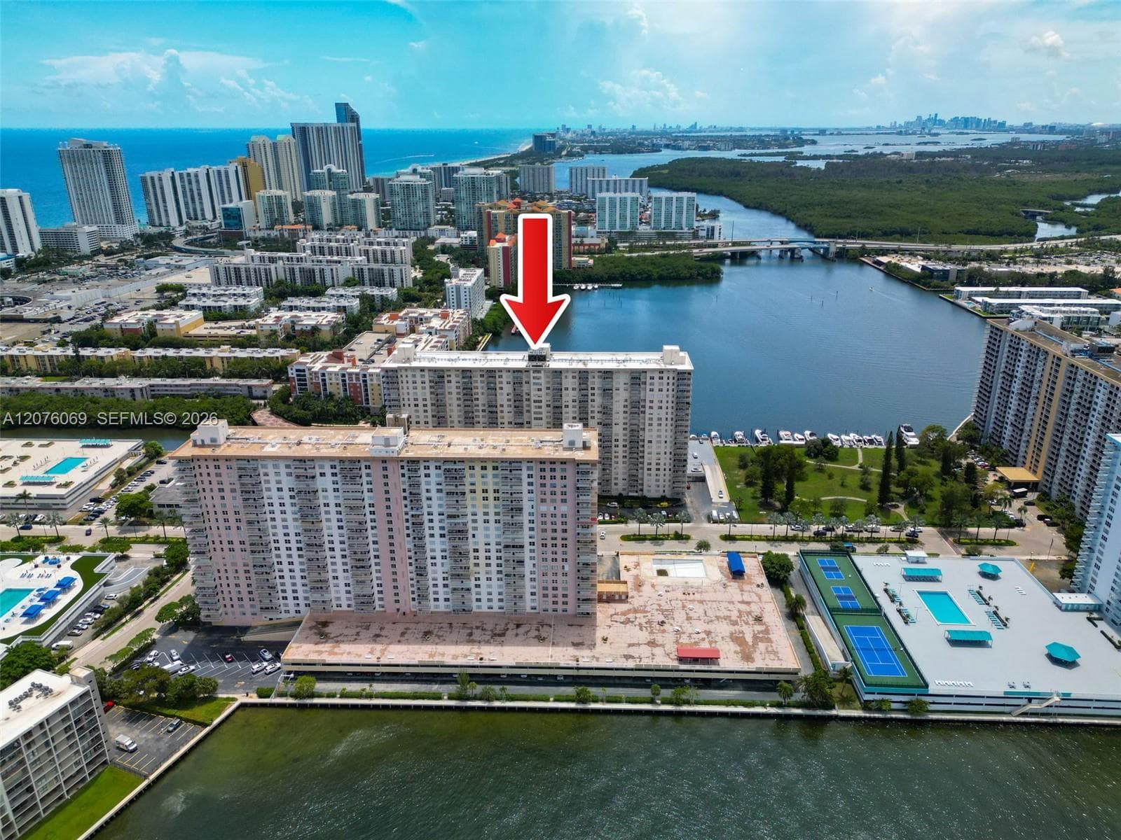WINSTON TOWERS 100 · #2304 in Sunny Isles Beach - Photo 4
