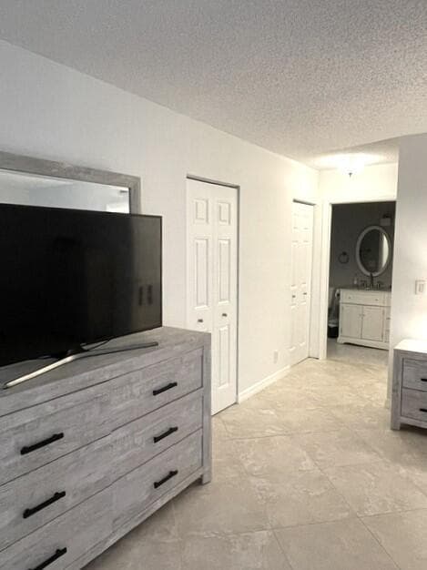 2 large walk in closets in bedroom