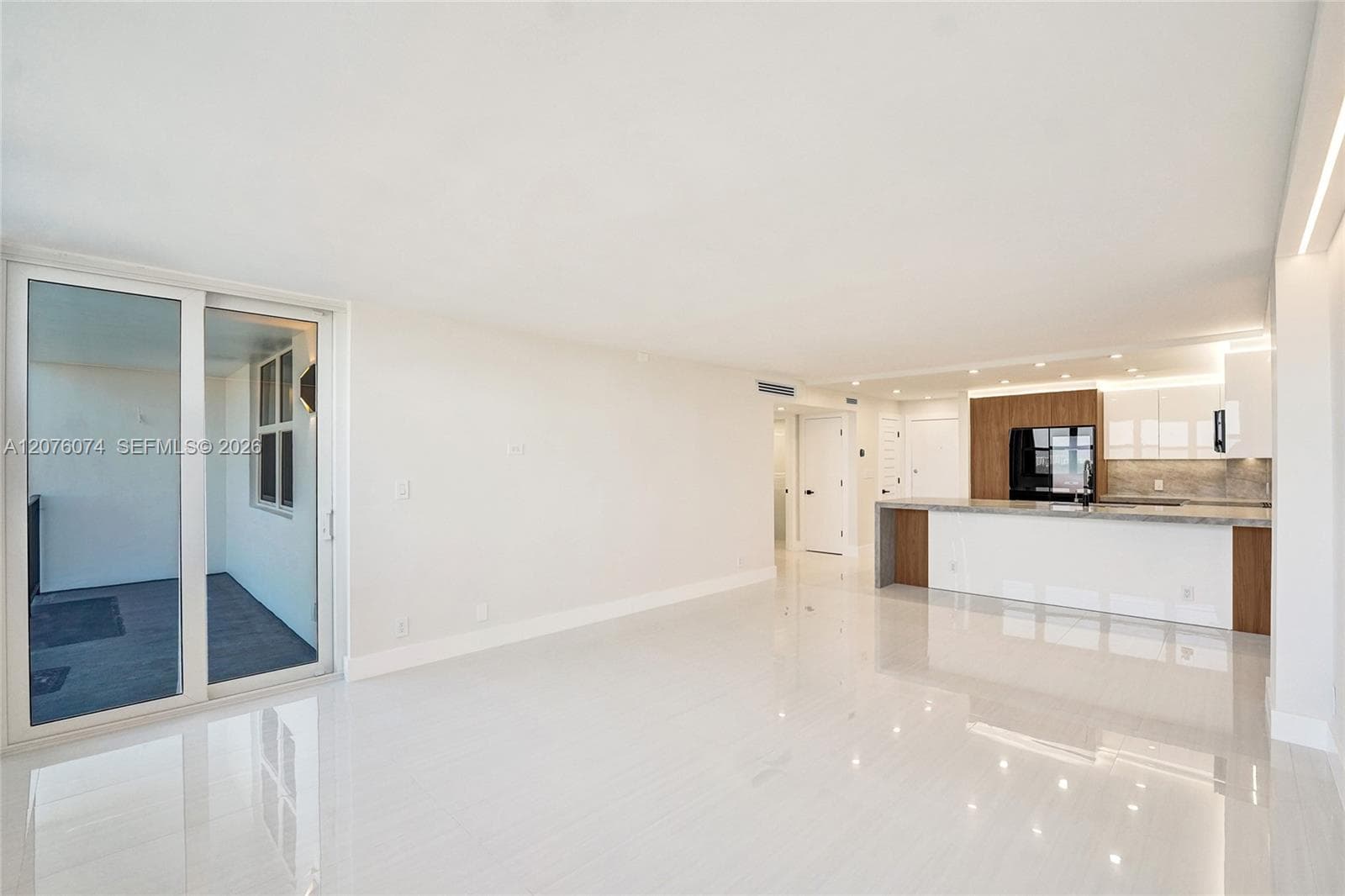 TRAFALGAR TOWERS · #1205 in Hollywood - Photo 17