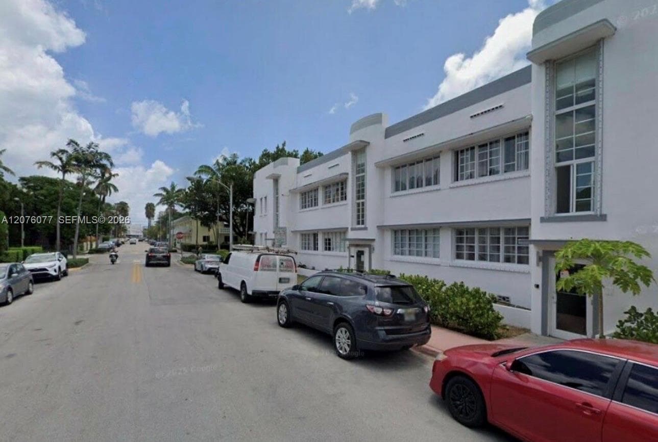 FIRST DECO CONDO · #106 in Miami Beach - Photo 1