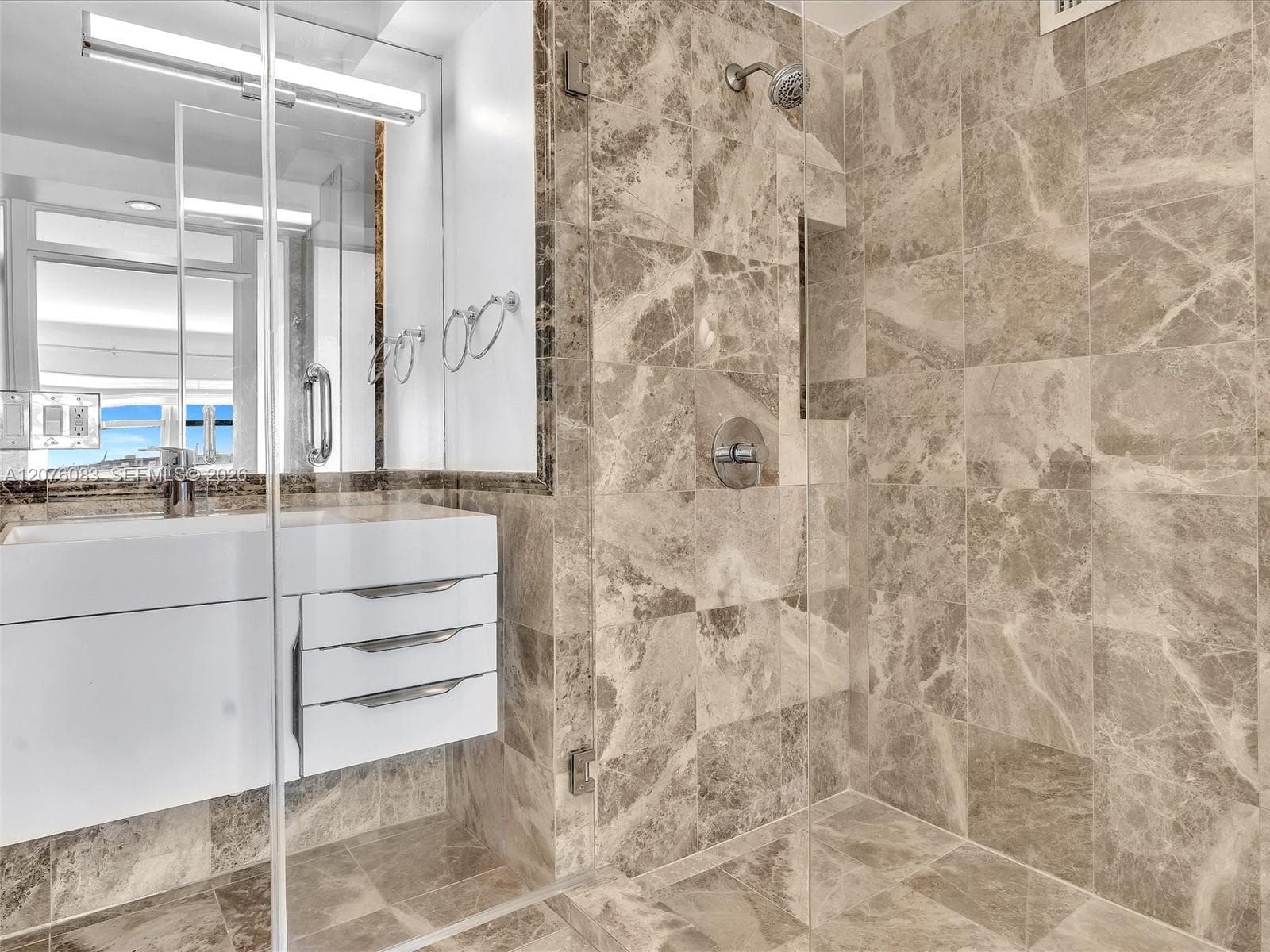 OCTAGON TOWERS I CONDO · #10G in Miami Beach - Photo 27