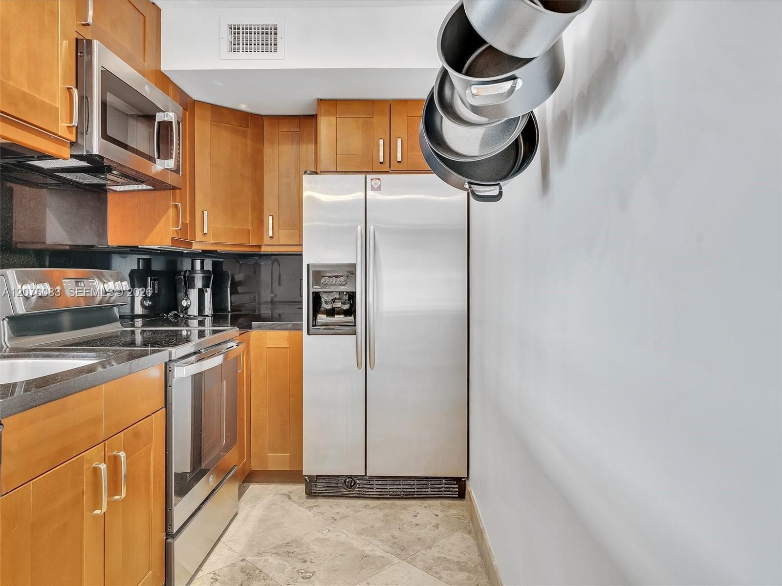 OCTAGON TOWERS I CONDO · #10G in Miami Beach - Photo 12