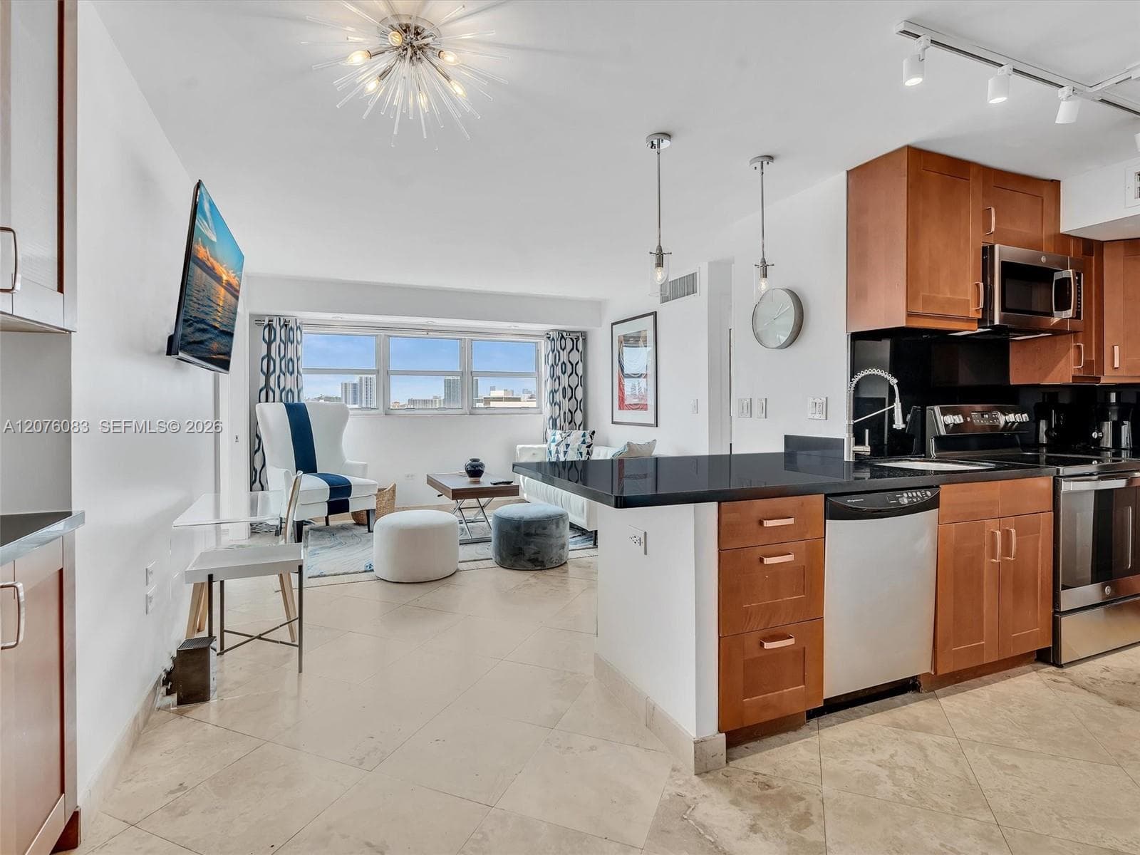 OCTAGON TOWERS I CONDO · #10G in Miami Beach - Photo 3