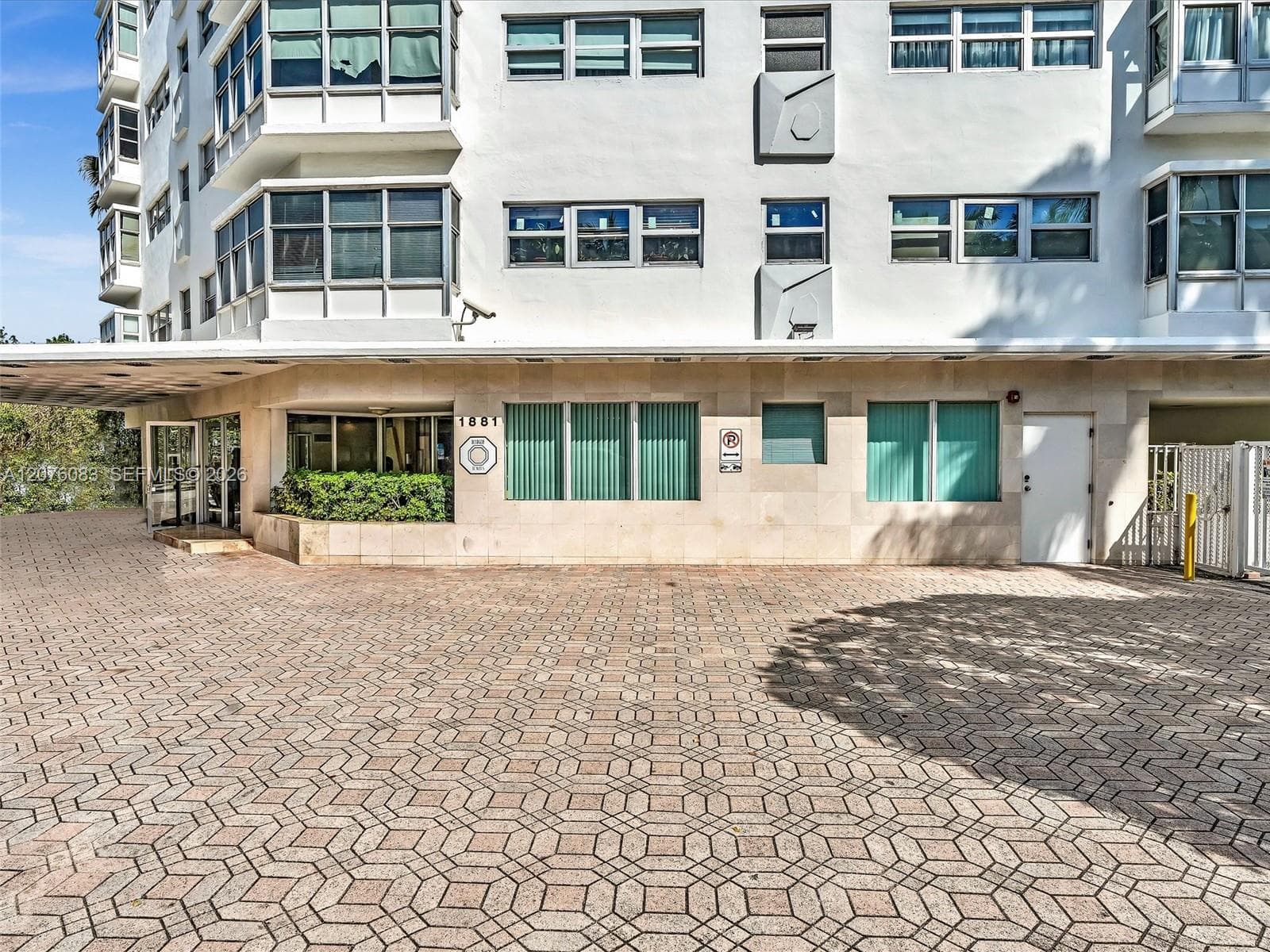 OCTAGON TOWERS I CONDO · #10G in Miami Beach - Photo 37