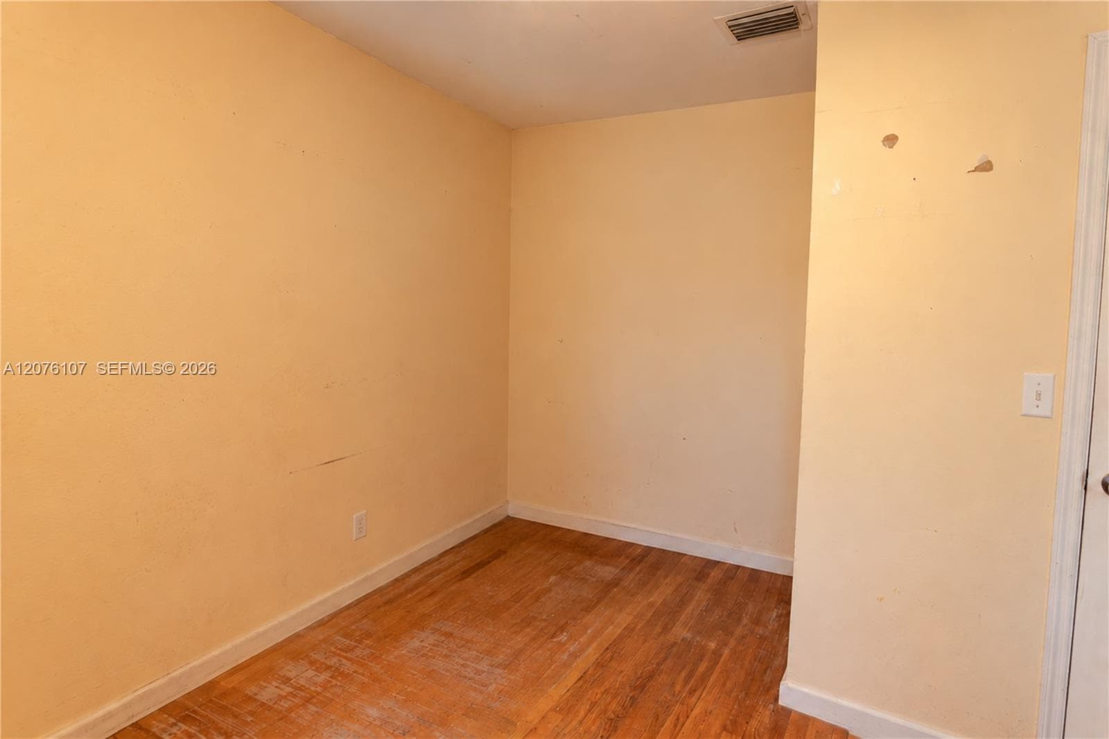 2530 Rodman photo 23