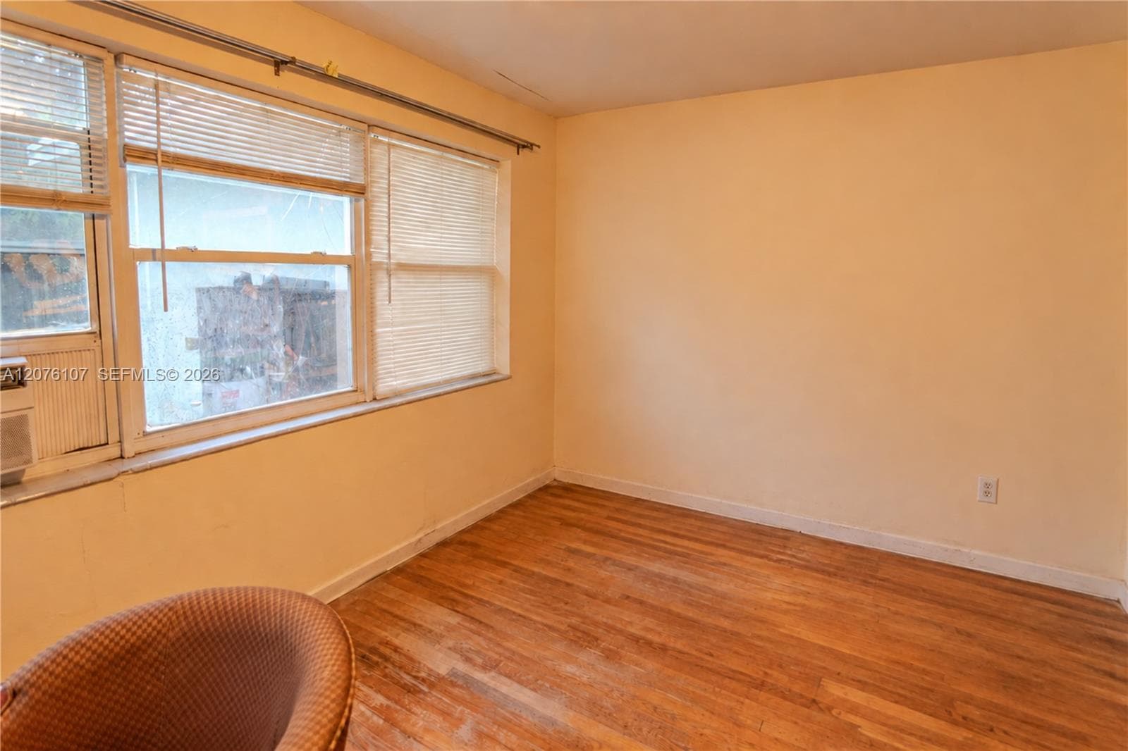 2530 Rodman photo 22