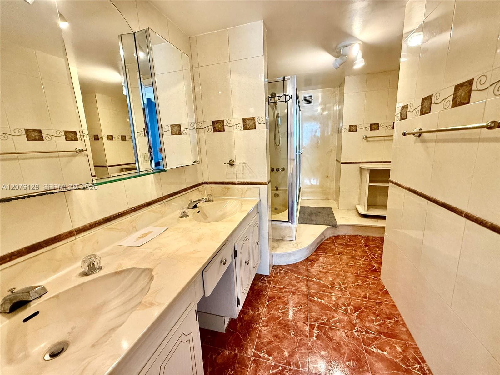 PLAZA TOWERS NORTH CONDO · #210 in Hallandale Beach - Photo 12