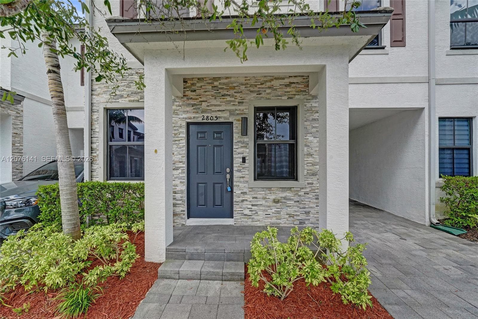 2805 SW 17 Avenue #0 photo 2