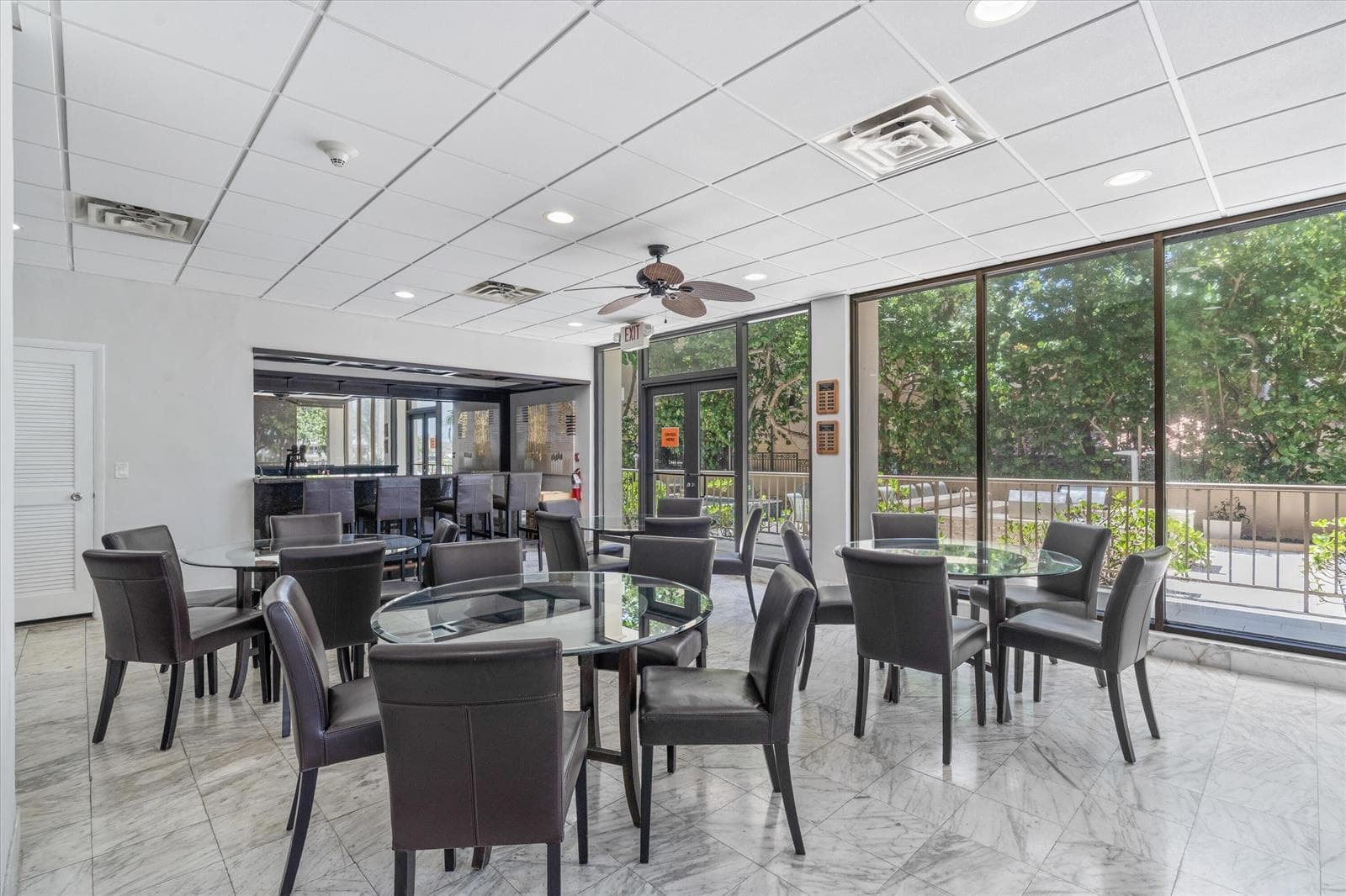 06-1021 Hillsboro Mile Amenities-402