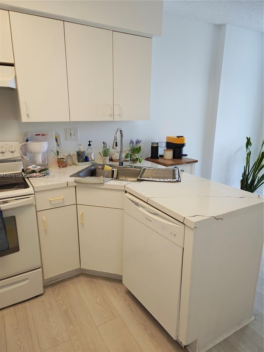 Parc Central East · #1710 in Aventura - Photo 5