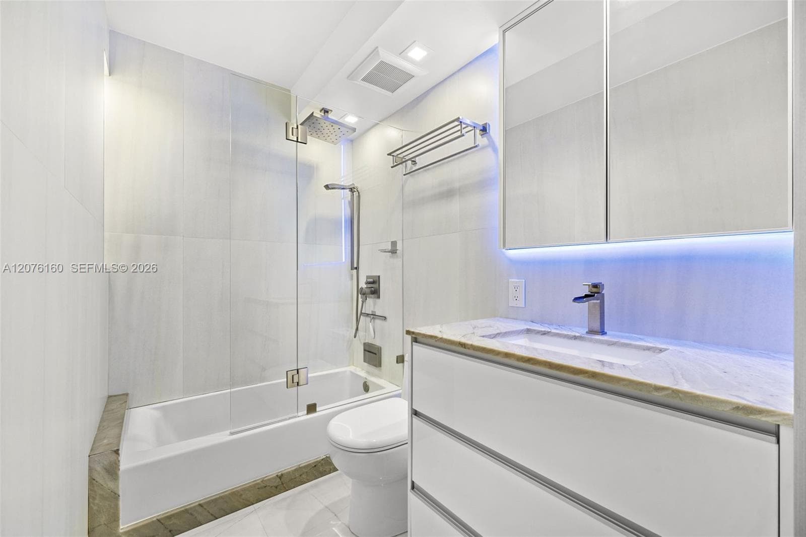 Coastal Towers · #822-23 in Sunny Isles Beach - Photo 28