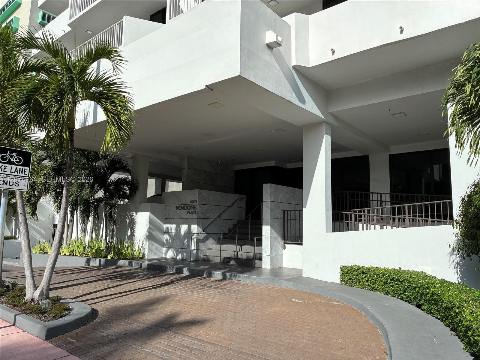 VENDOME PLACE CONDO · #402 in Miami Beach - Photo 1