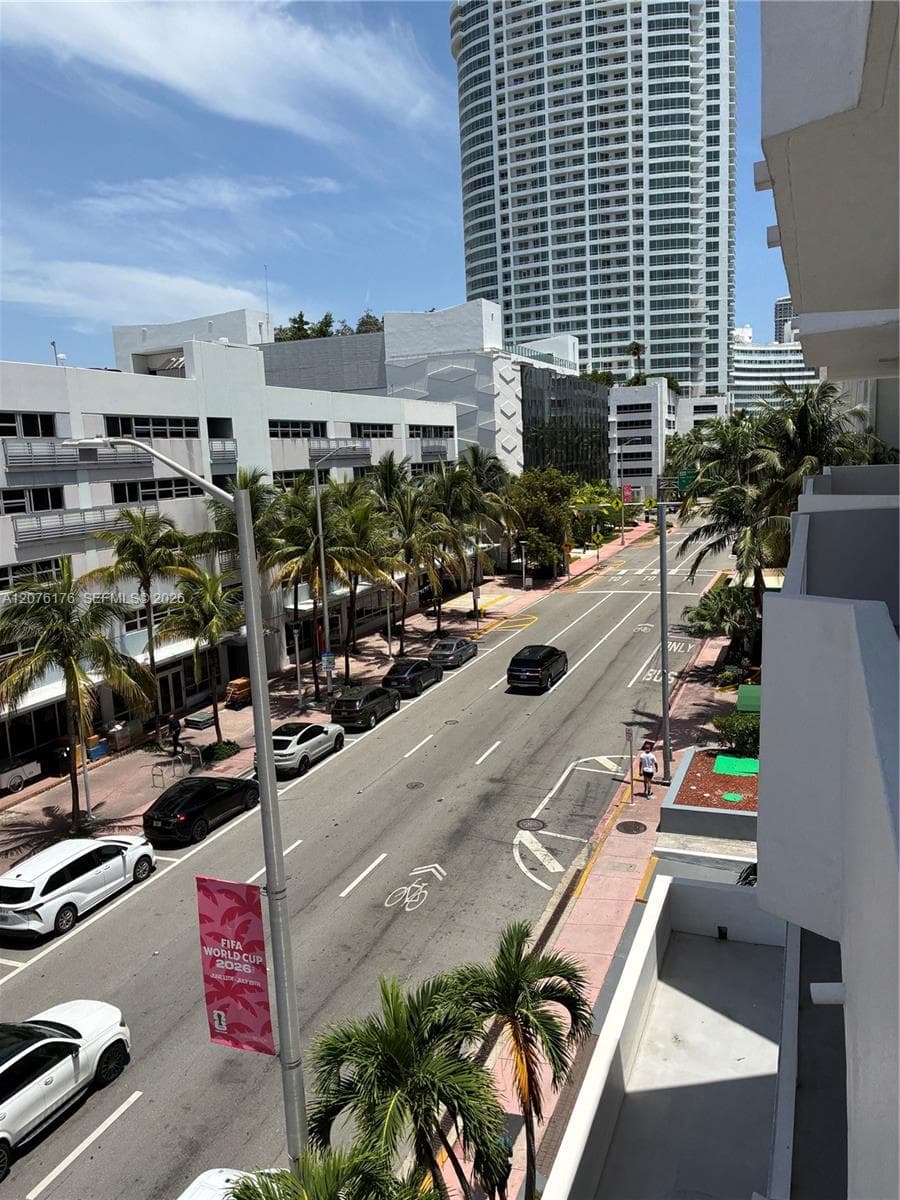 Vendome Place · #402 in Miami Beach - Photo 9