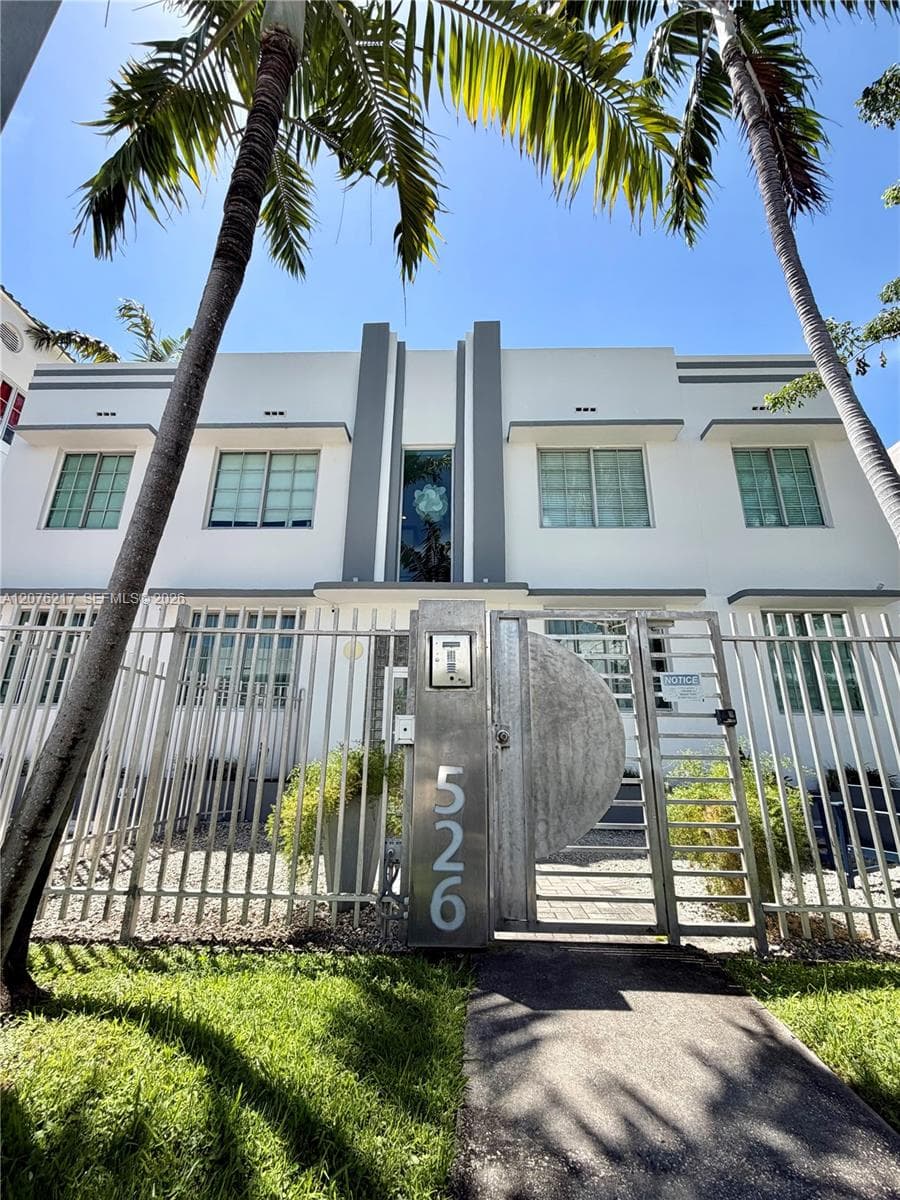 SELMA CONDO · #12 in Miami Beach - Photo 1