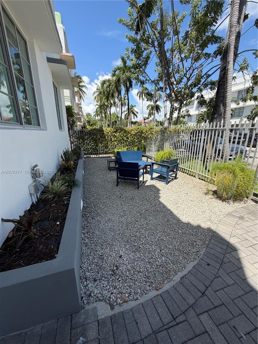 SELMA CONDO · #12 in Miami Beach - Photo 11