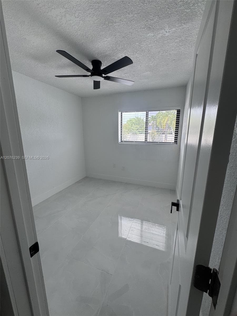 10830 SW 160th St photo 14