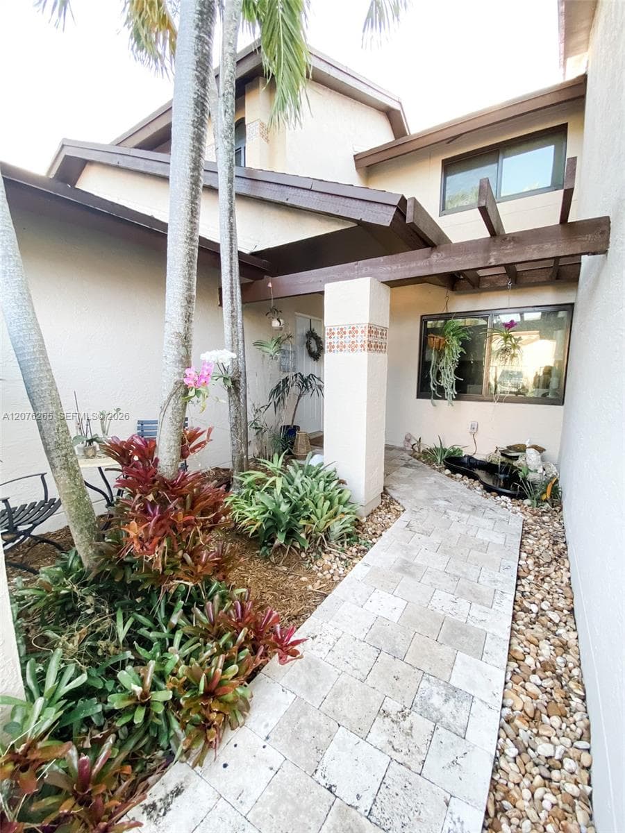 10050 SW 137th Ct photo 2