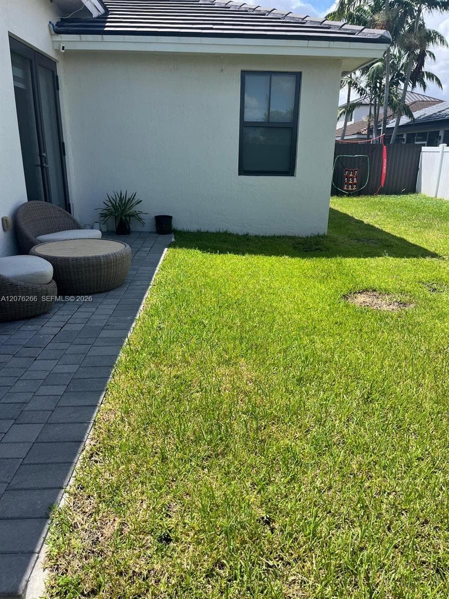 14435 SW 13th Ter photo 34