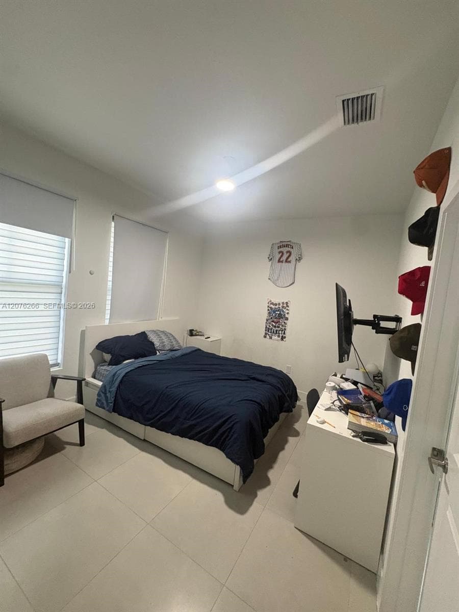 14435 SW 13th Ter photo 37