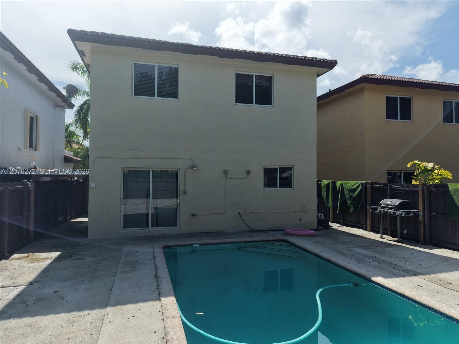 2529 NE 41st Ter photo 16