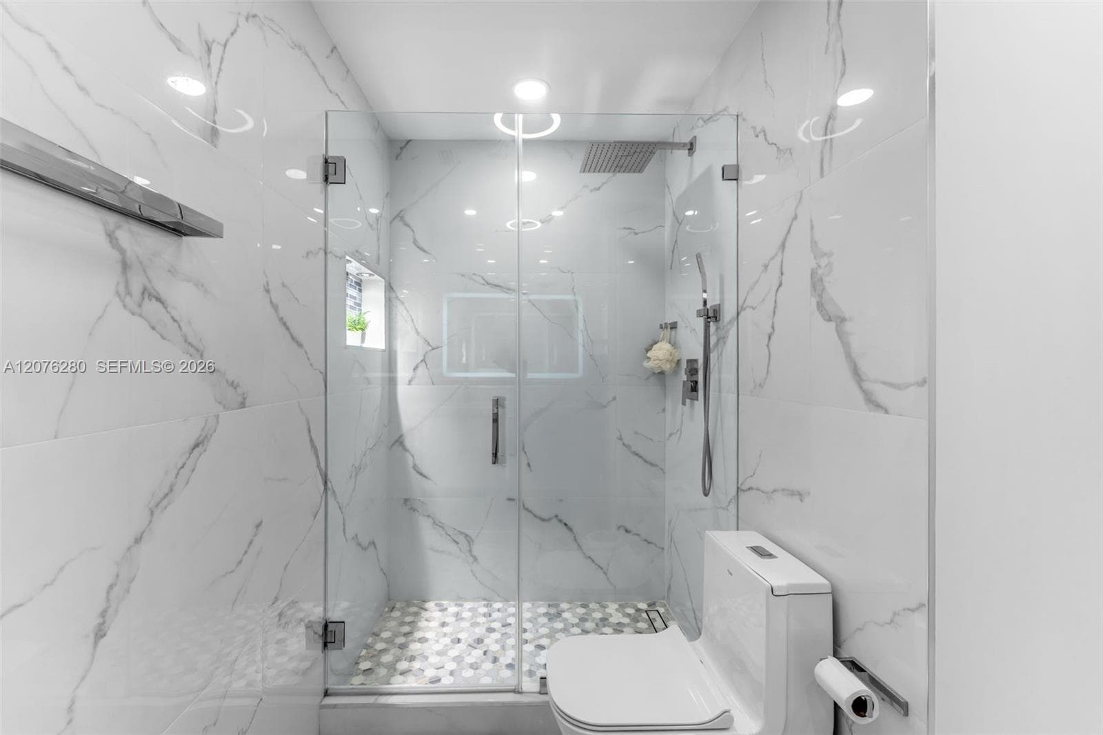 VILLA REAL CONDO NO 2 · #208 in Miami - Photo 9