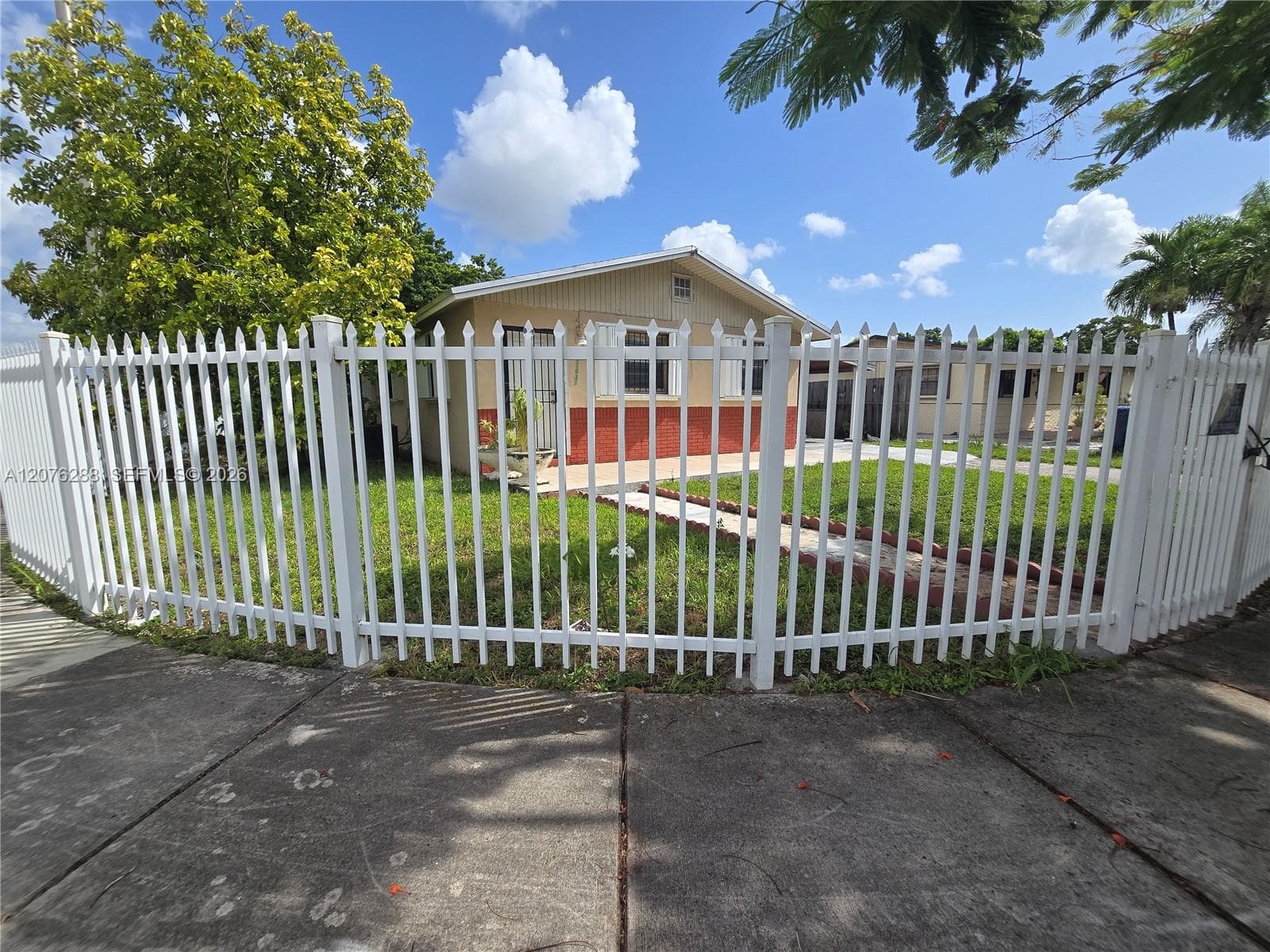11631 SW 182nd Ter #0 photo 2