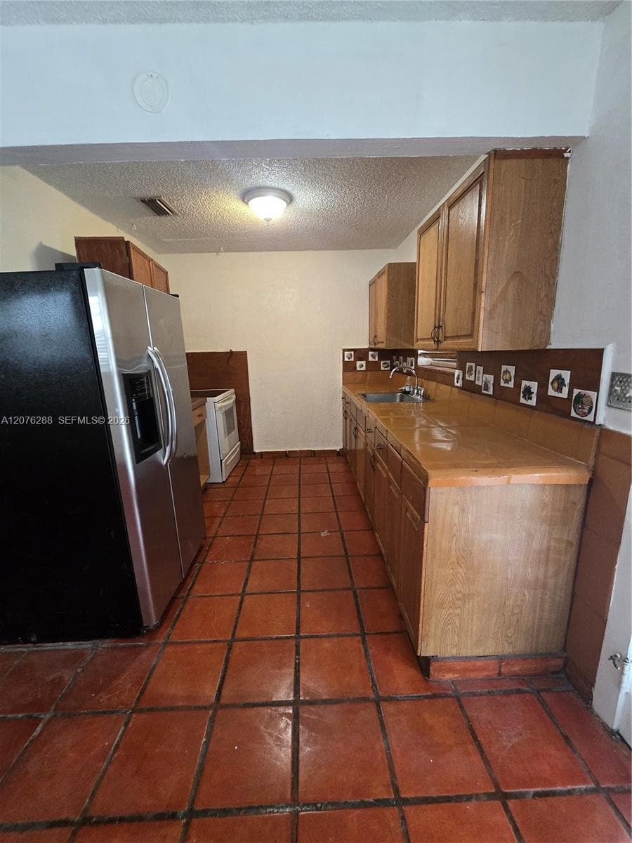 11631 SW 182nd Ter #0 photo 4