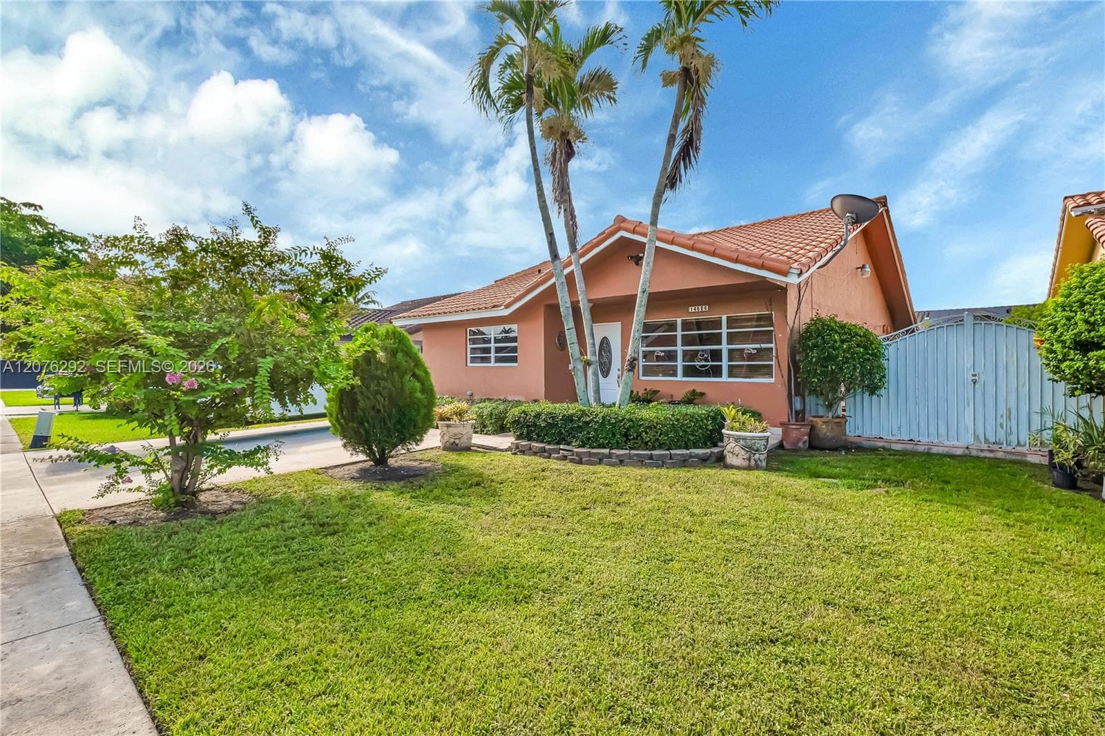 14526 SW 106th Ter photo 3