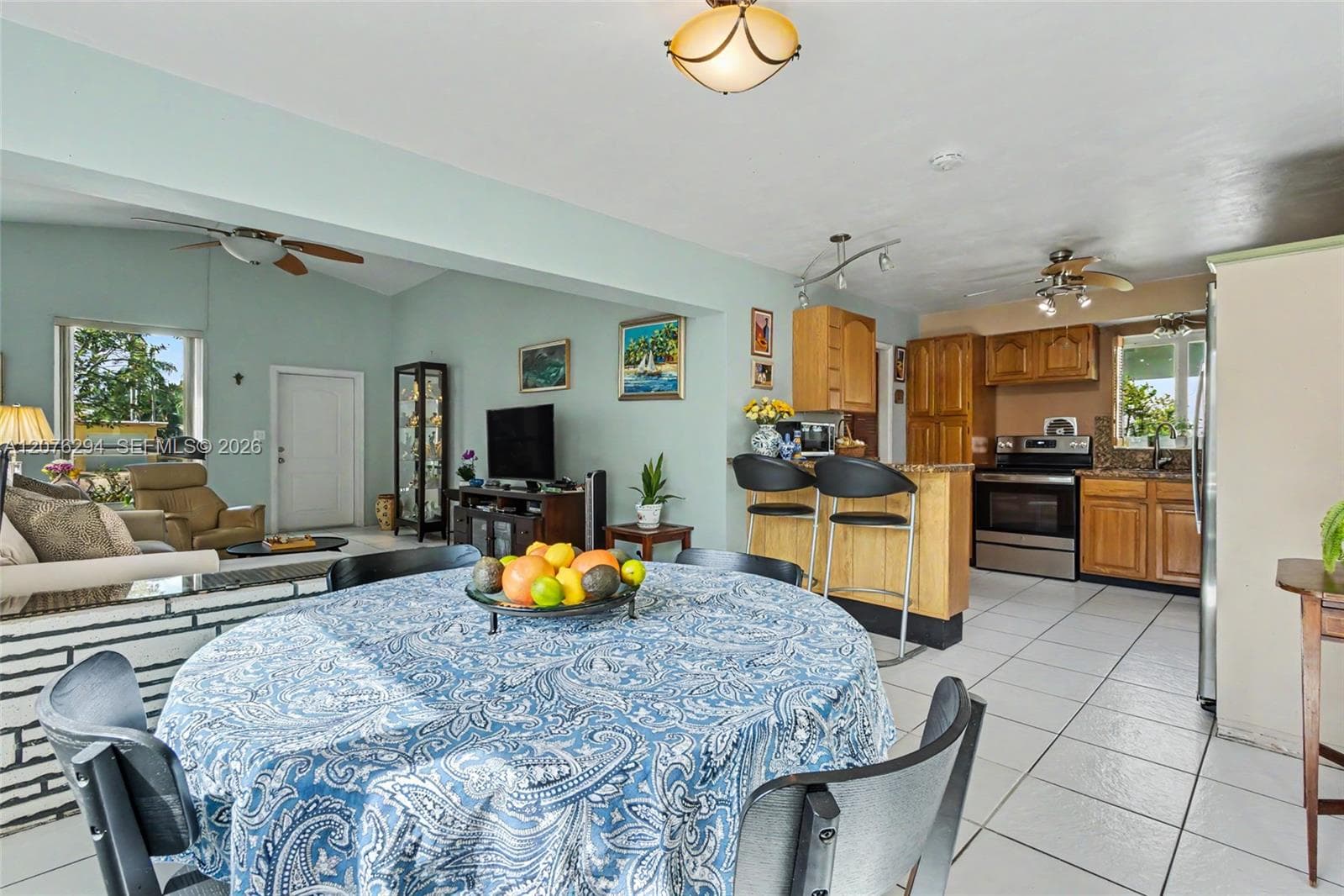 1523 Liberty St photo 10