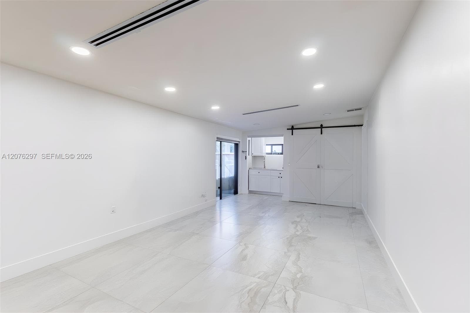 233 W 39th Pl photo 33