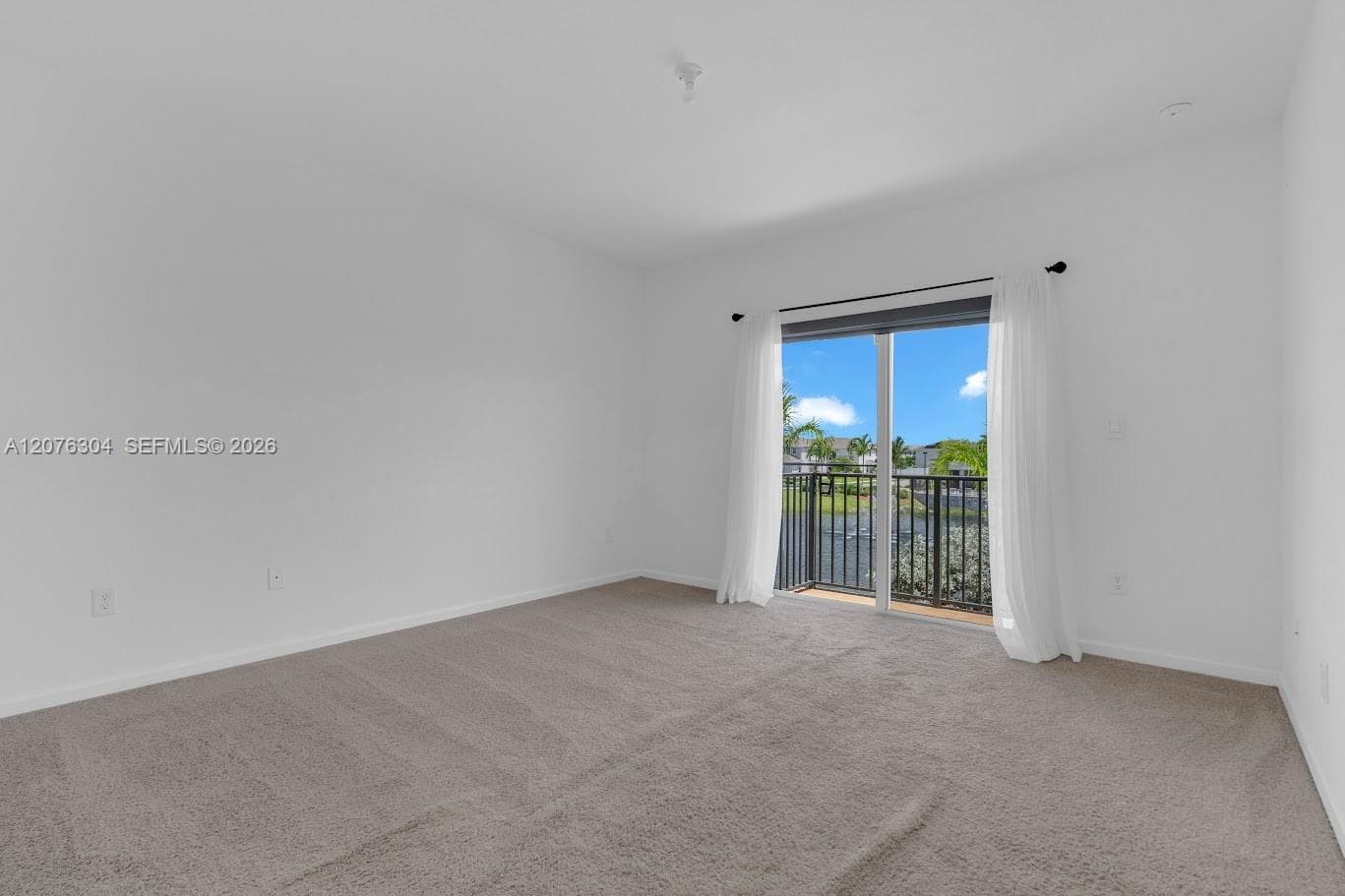 805 SE 18th St #805 photo 14