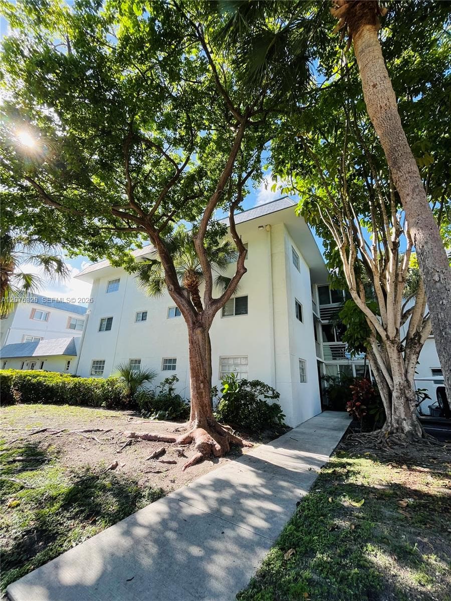 KEY BISCAYNE VI CONDO · #101E in Key Biscayne - Photo 4