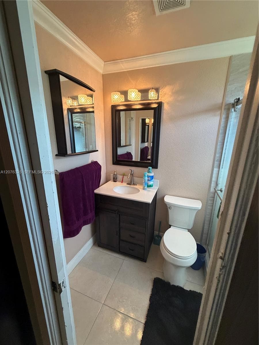 2240 NW 177th Ter photo 9