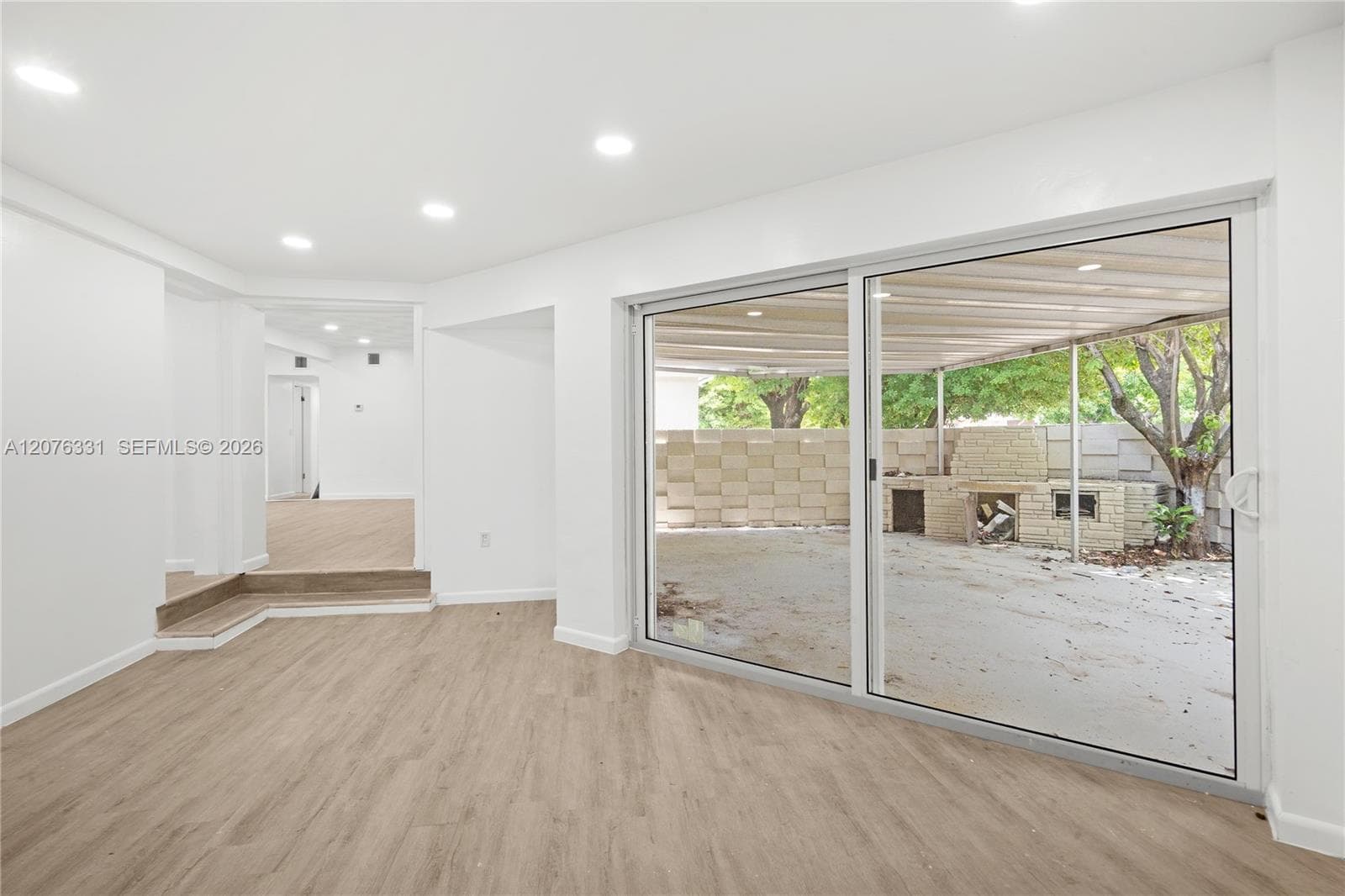 1701 NW 19th Ave #1701 photo 2