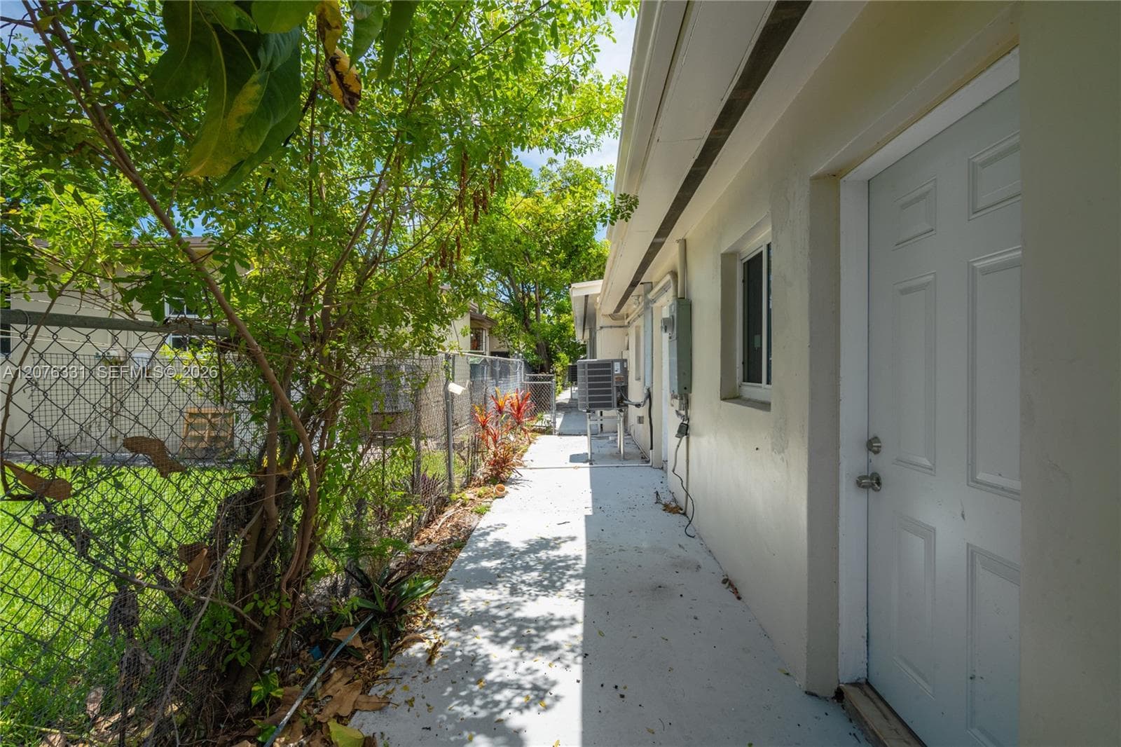 1701 NW 19th Ave #1701 photo 17