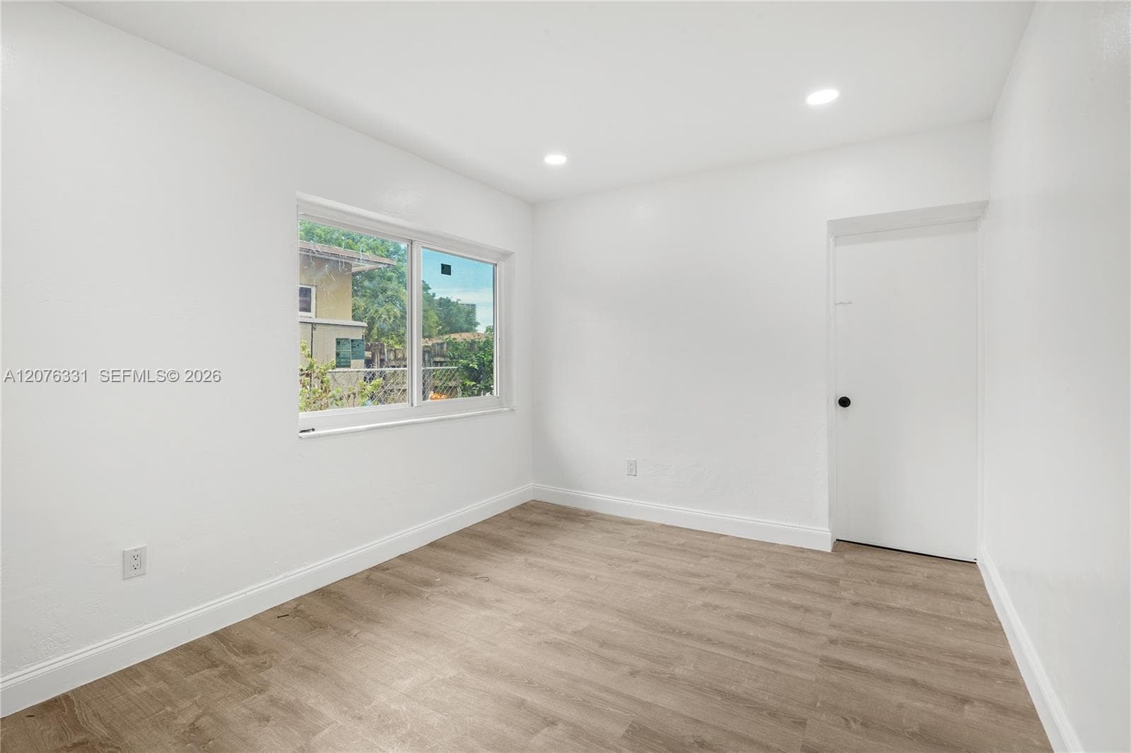 1701 NW 19th Ave #1701 photo 30