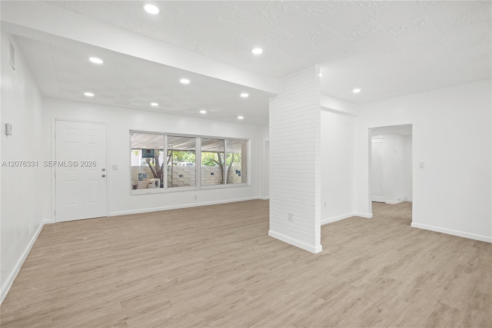1701 NW 19th Ave #1701 photo 25
