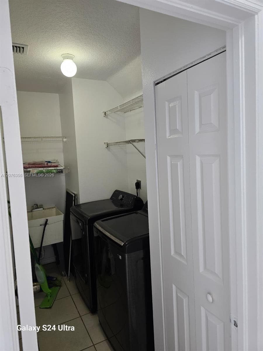 13658 SW 142nd Ter photo 35