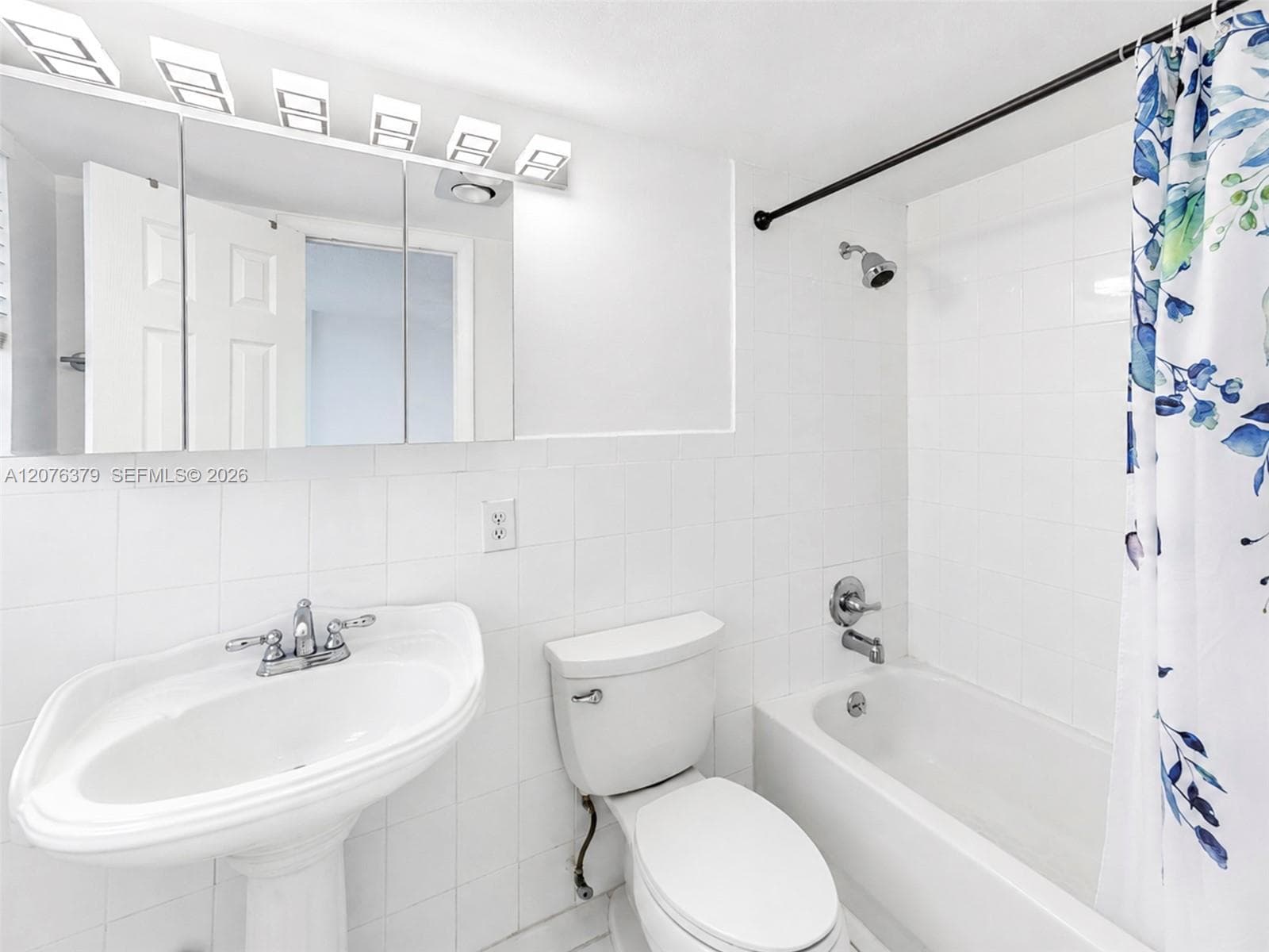 GOLDEN SURF TOWERS CONDO · #804 in Hallandale Beach - Photo 10