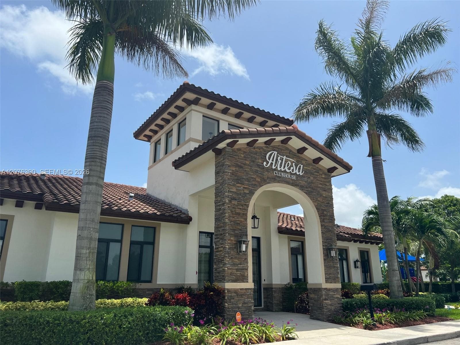 clubhouse entrance